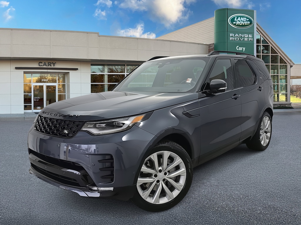 New 2026 Land Rover Discovery Dynamic SE SUV