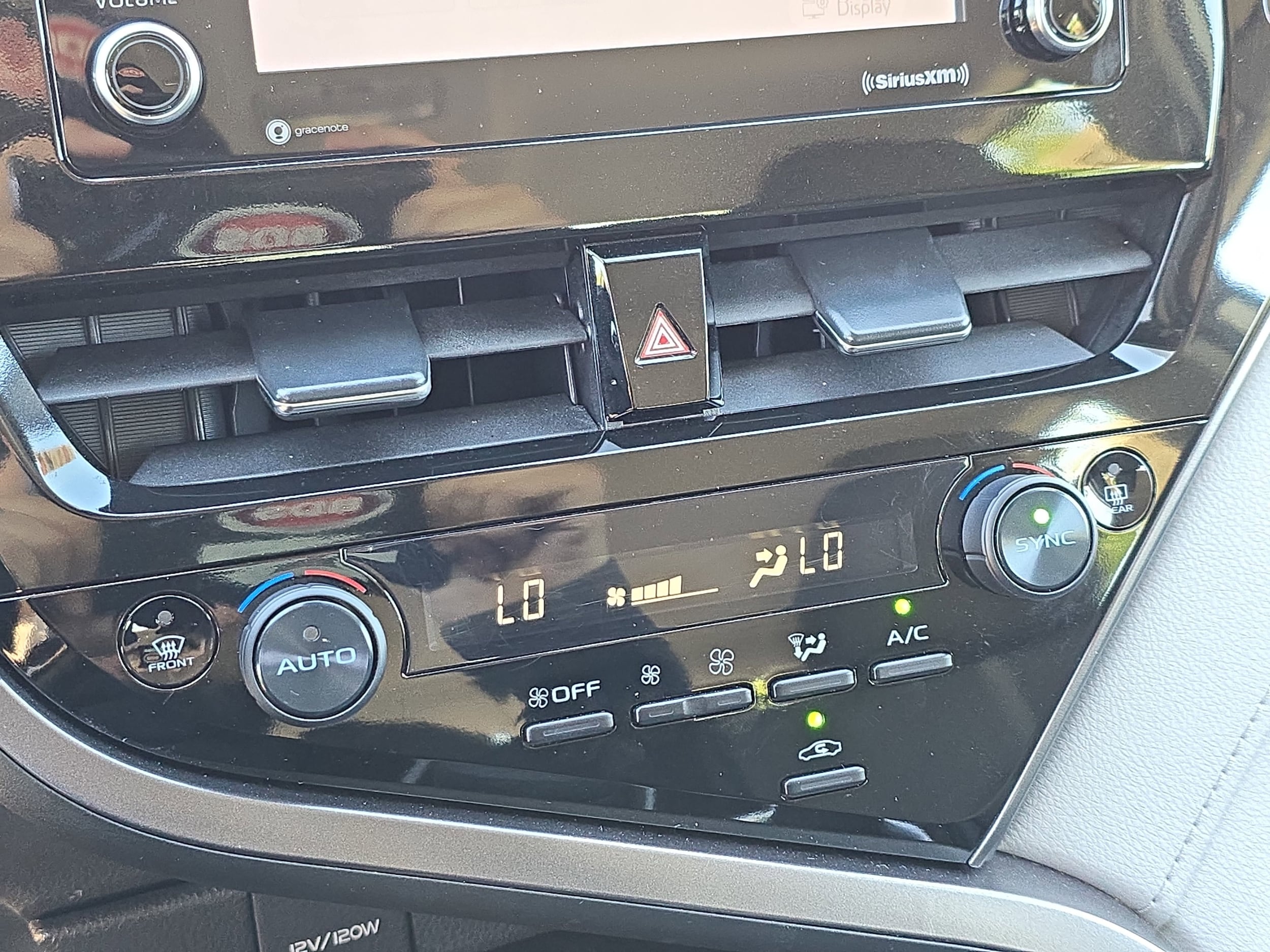 2023 Toyota Camry LE - Photo 22