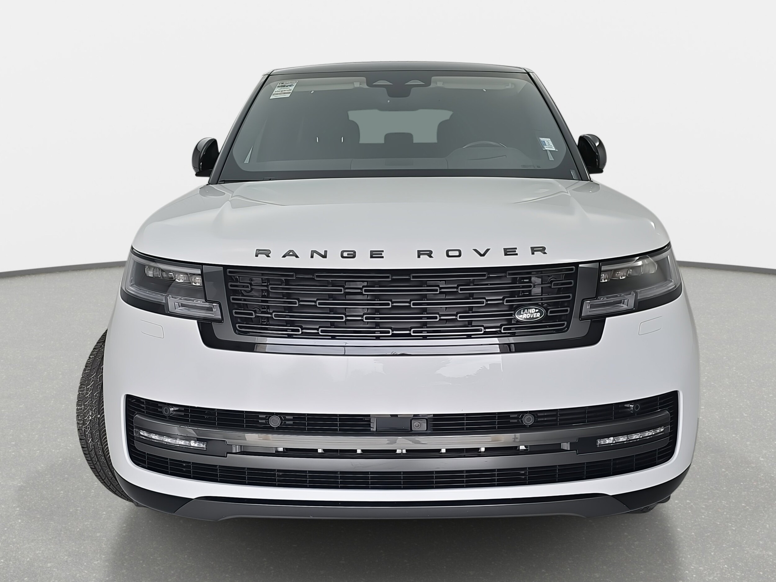 2025 Land Rover Range Rover SE photo 2