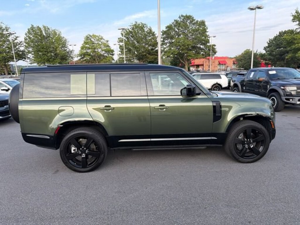 Used 2026 Land Rover Defender X-Dynamic SE SUV