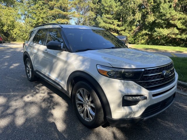 2023 Ford Explorer XLT photo 2