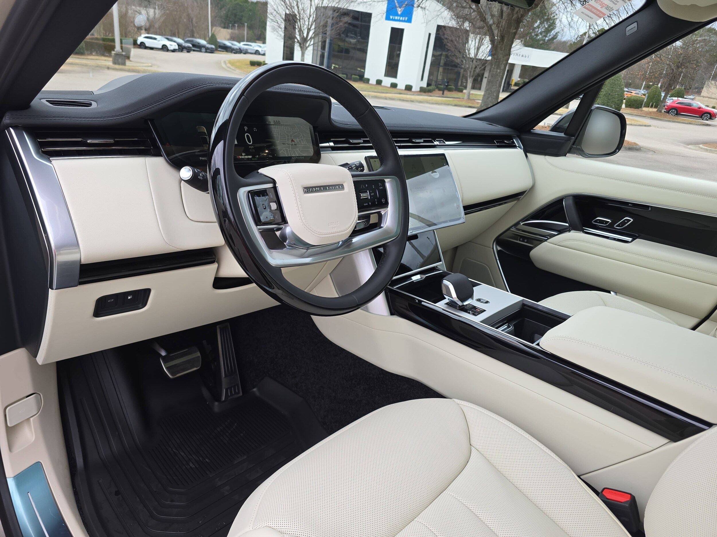 2026 Land Rover Range Rover SE - Photo 16