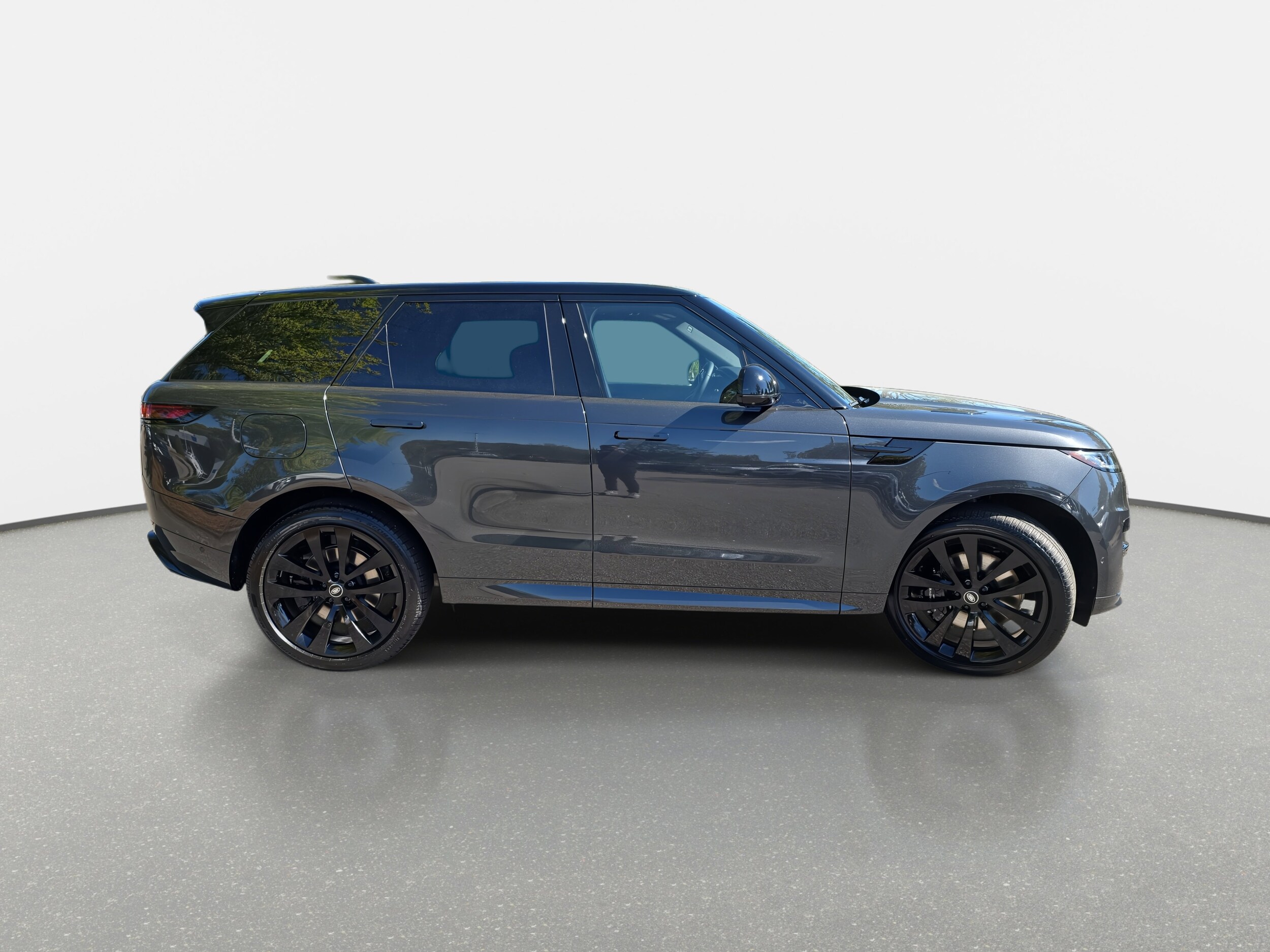 2025 Land Rover Range Rover Sport SE photo 4