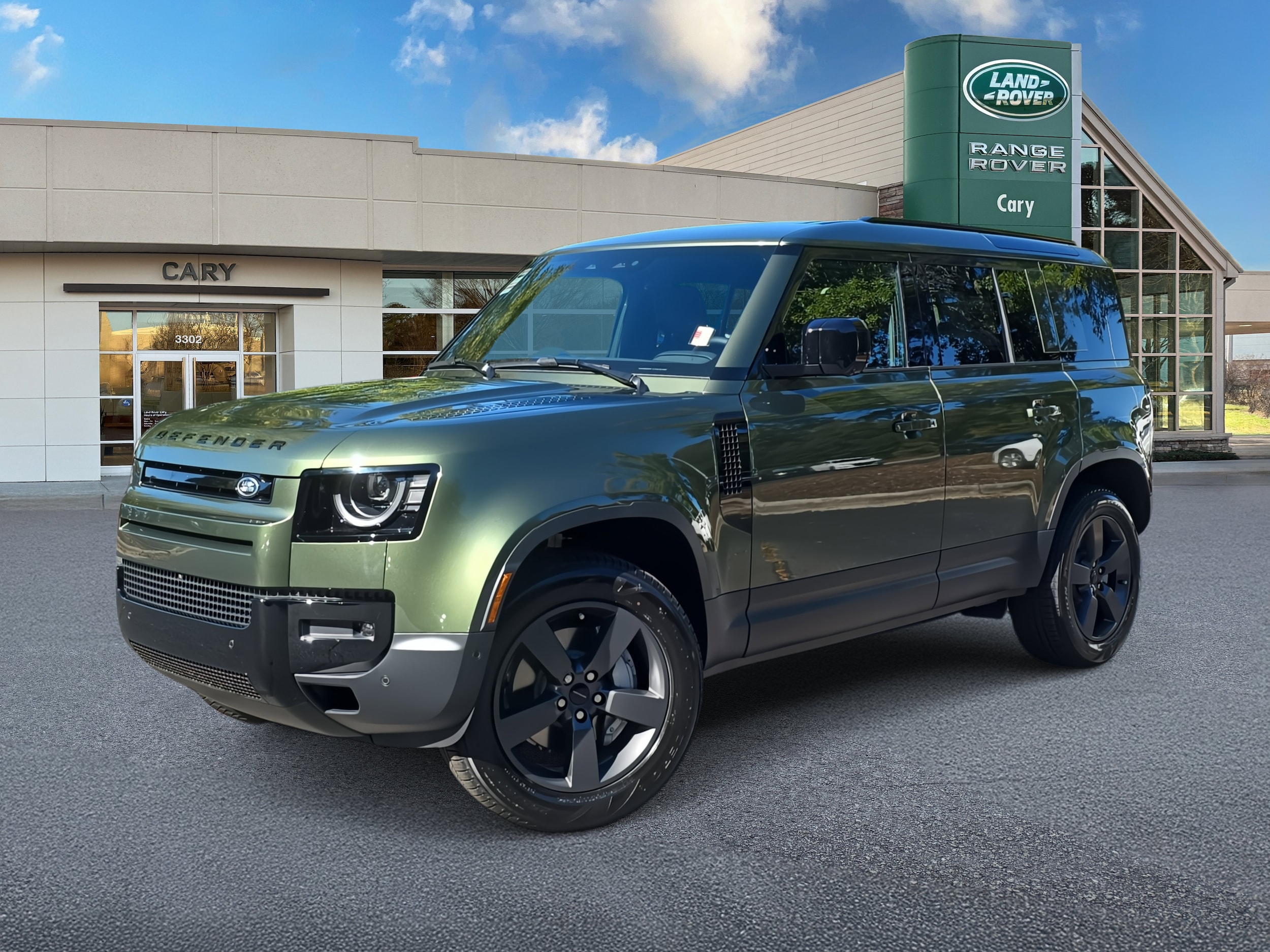 2026 Land Rover Defender S's photo