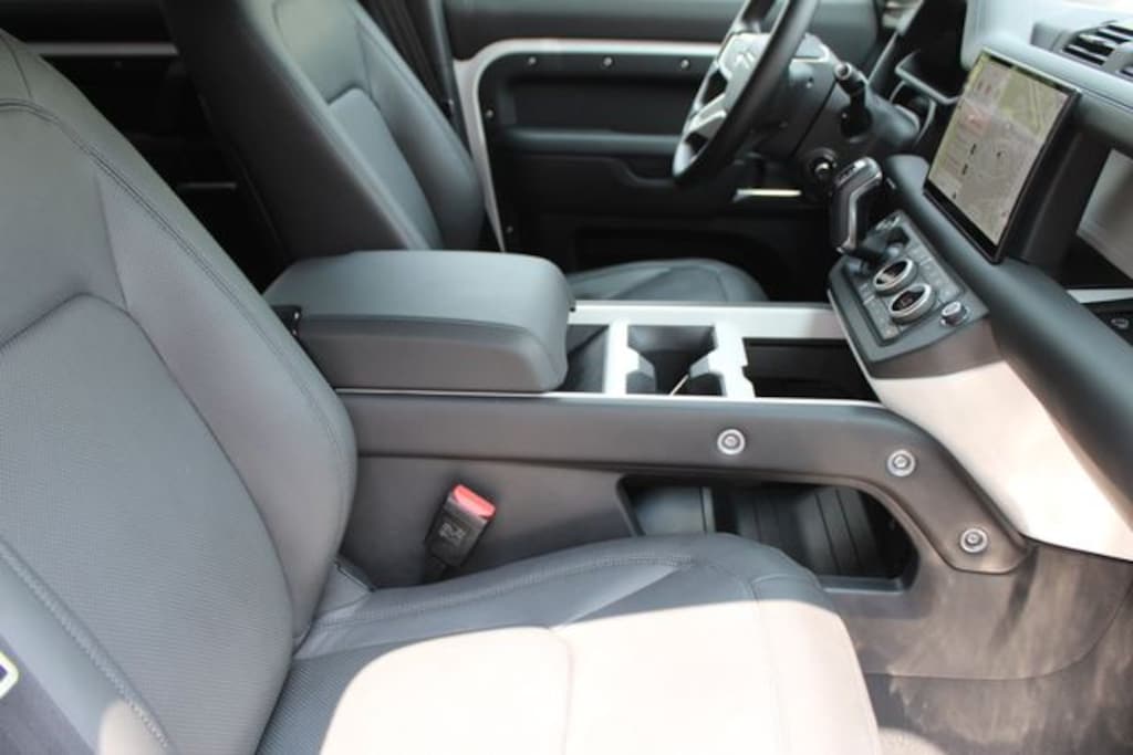 Certified 2025 Land Rover Defender 110 X-Dynamic SE SUV