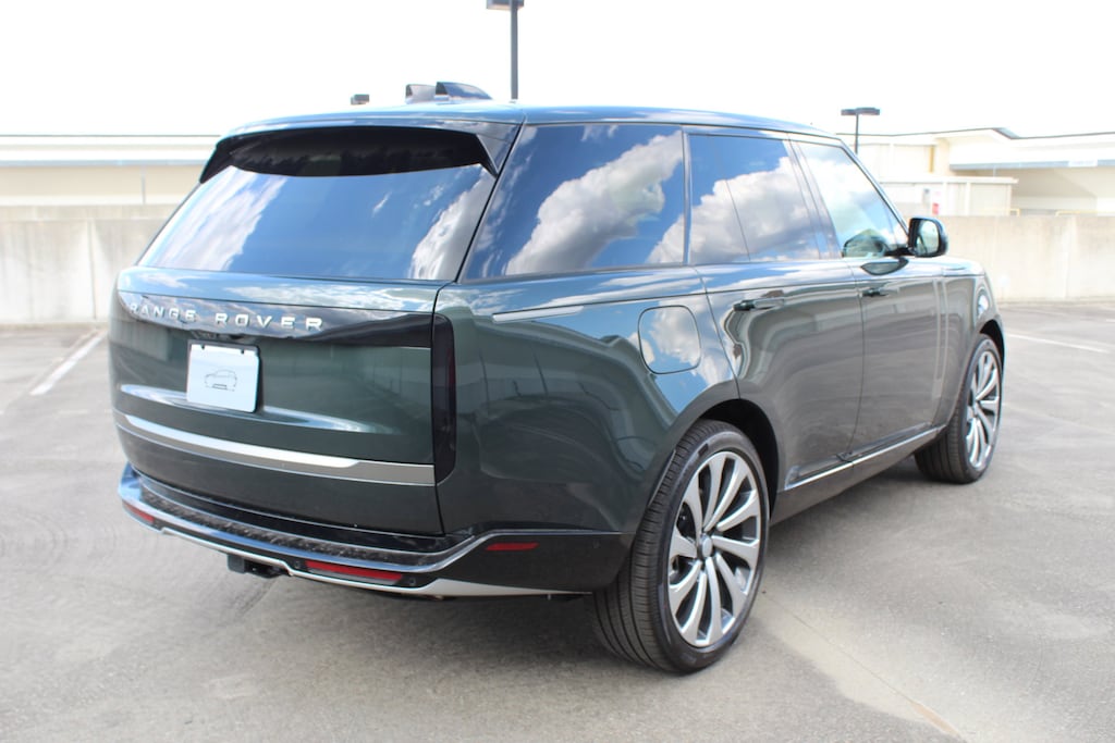 New 2025 Land Rover Range Rover SE 530PS SUV