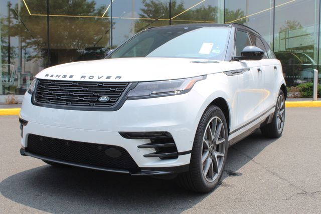 2026 Land Rover Range Rover Velar Dynamic SE's photo