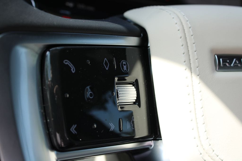 2026 Land Rover Range Rover SE - Photo 9