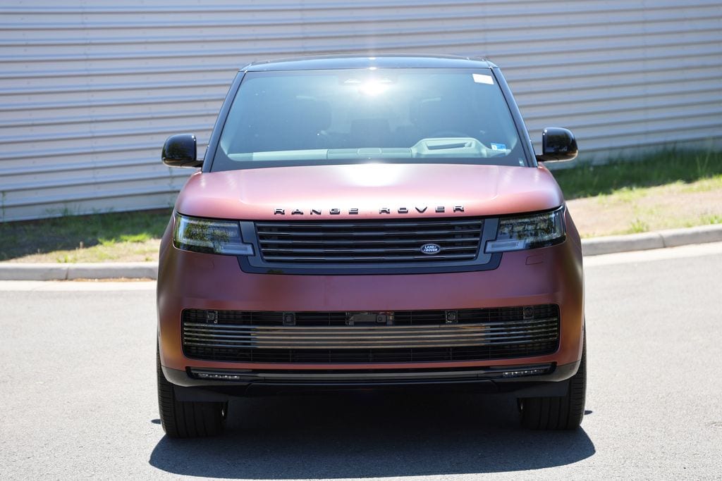 2026 Land Rover Range Rover SV - Photo 2