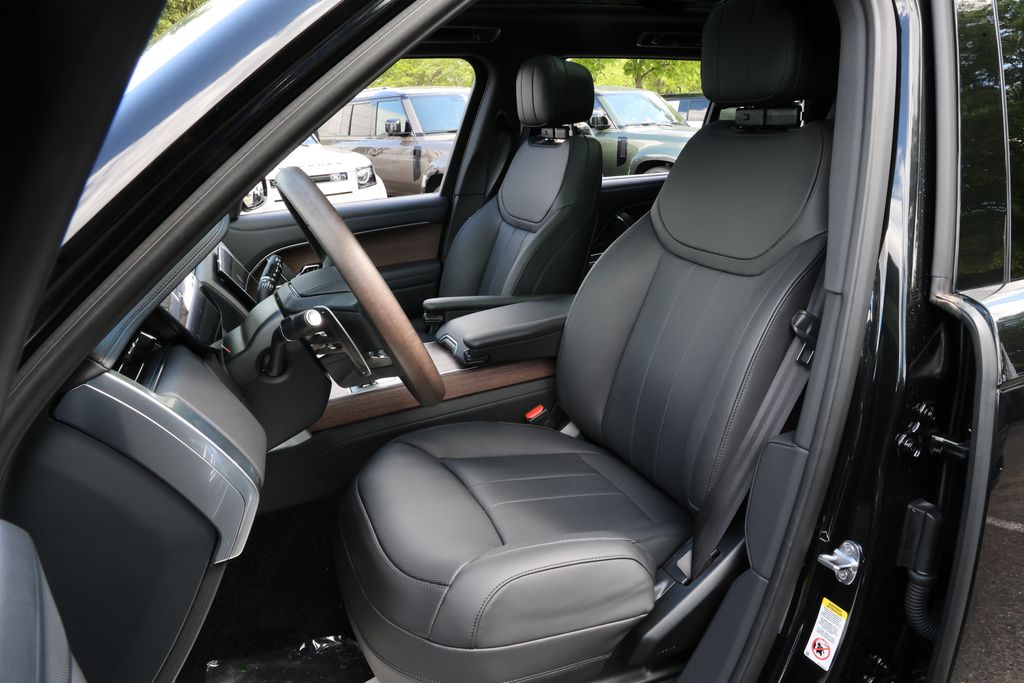 2026 Land Rover Range Rover SE - Photo 11