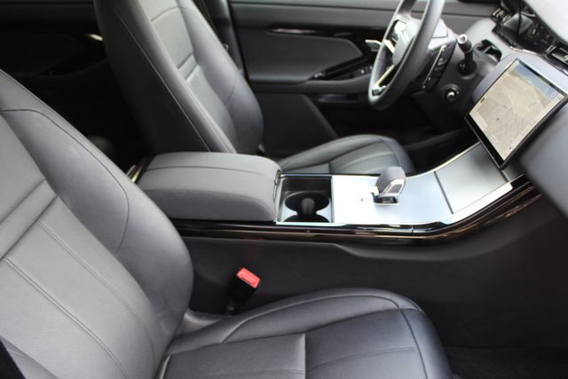 2025 Land Rover Range Rover Evoque S photo 3