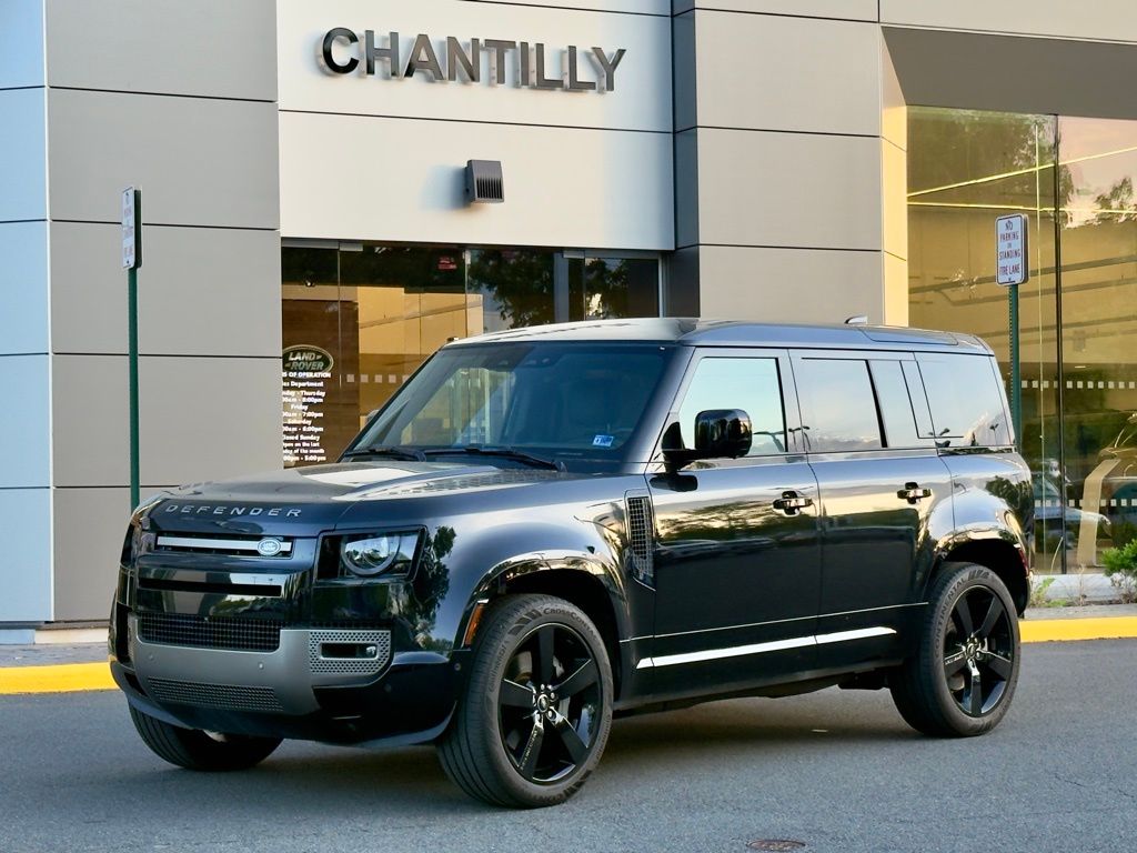 2025 Land Rover Defender 110 X-Dynamic SE P500's photo