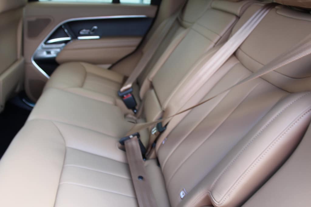 New 2025 Land Rover Range Rover SE 530PS SUV