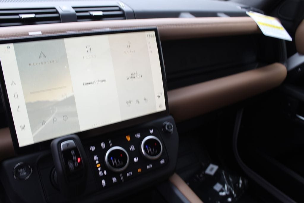 2026 Land Rover Defender X-Dynamic SE - Photo 44