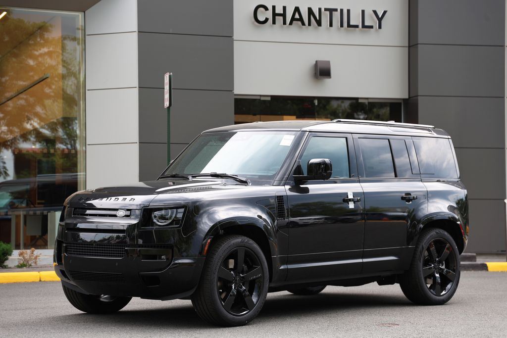 2026 Land Rover Defender 110 X-Dynamic SE P400's photo