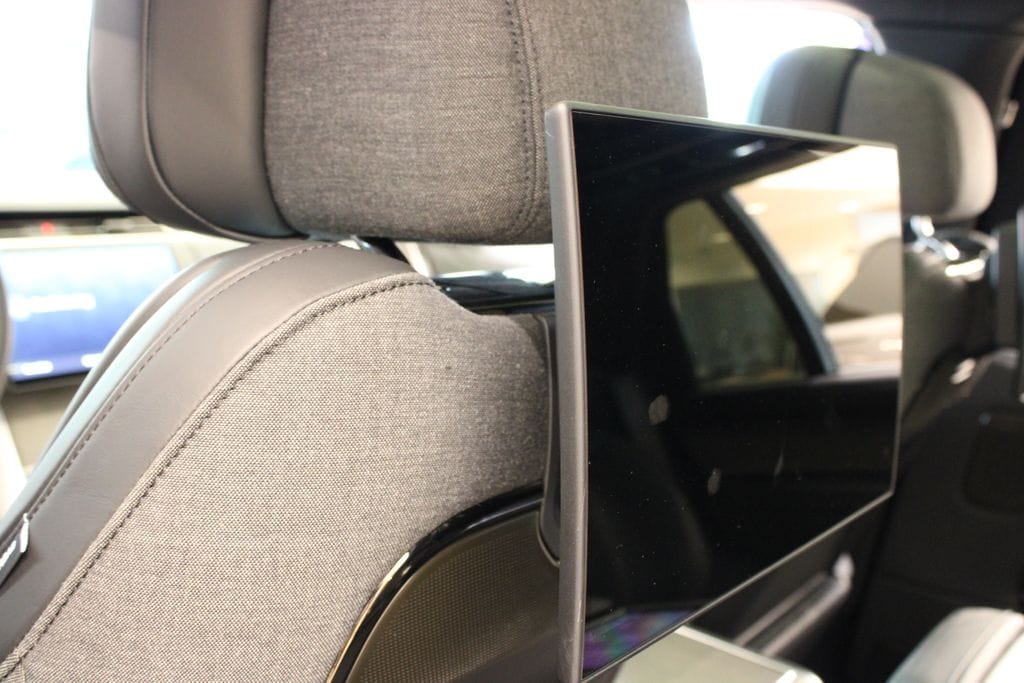 2026 Land Rover Range Rover SV - Photo 28
