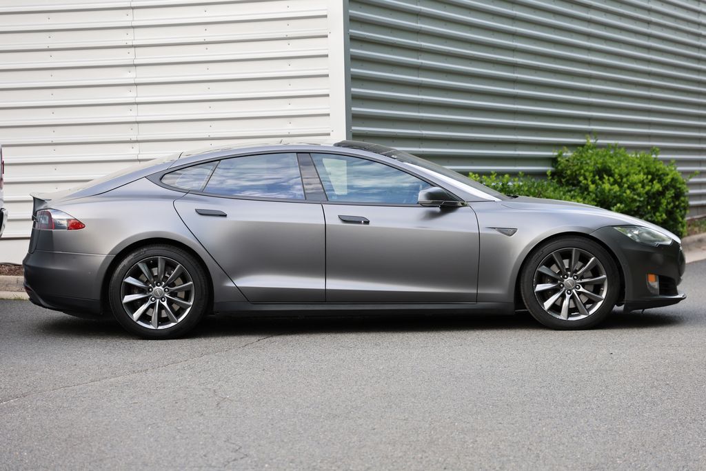 2015 Tesla Model S 85D's photo
