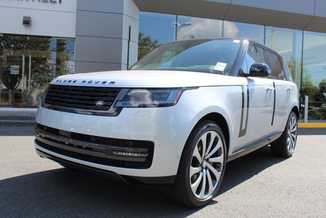 2025 Land Rover Range Rover SUV 