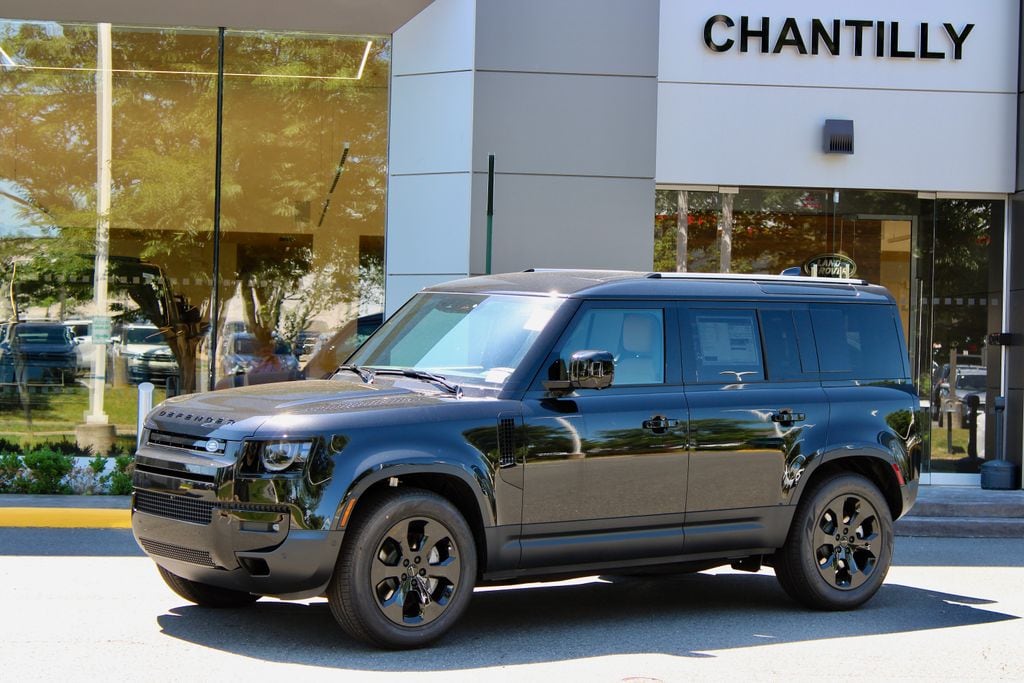 2026 Land Rover Defender 110 S P300's photo