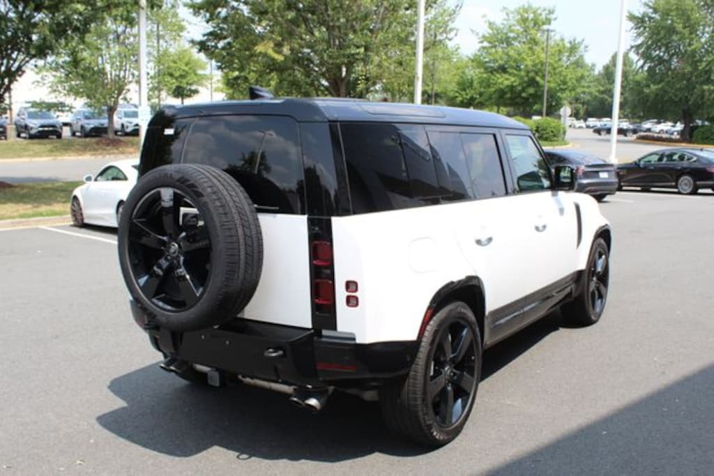 Certified 2025 Land Rover Defender 110 X-Dynamic SE SUV