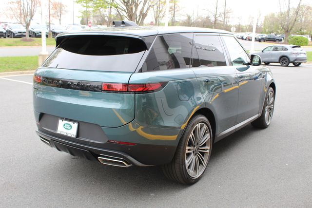 2025 Land Rover Range Rover Sport P360 SE photo 2