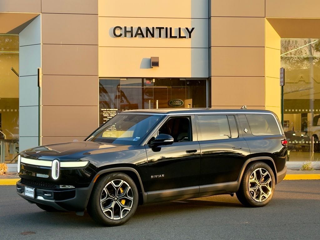 2022 Rivian R1S Launch Edition's photo