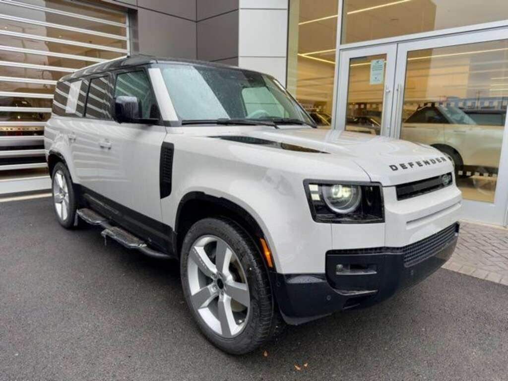 New 2026 Land Rover Defender 130 X-Dynamic SE SUV