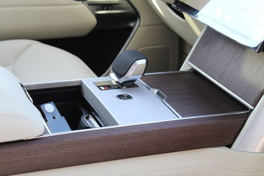 2025 Land Rover Range Rover SE - Photo 41