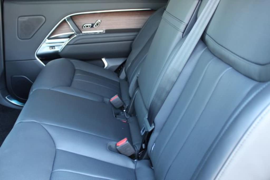 New 2026 Land Rover Range Rover SE LWB 7 SEAT 530PS SUV