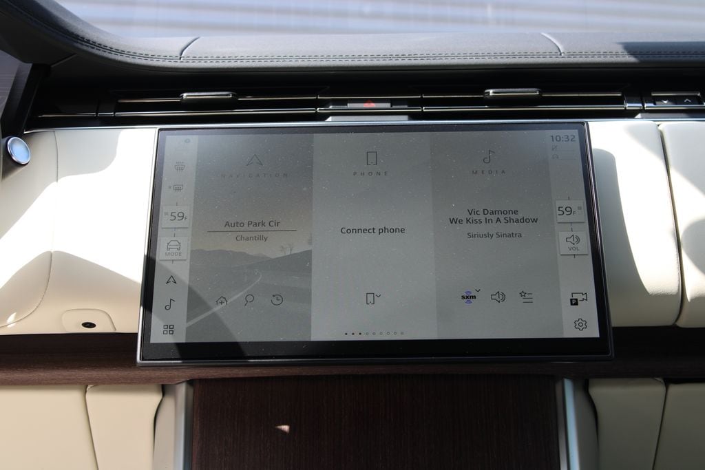 2026 Land Rover Range Rover SE - Photo 17