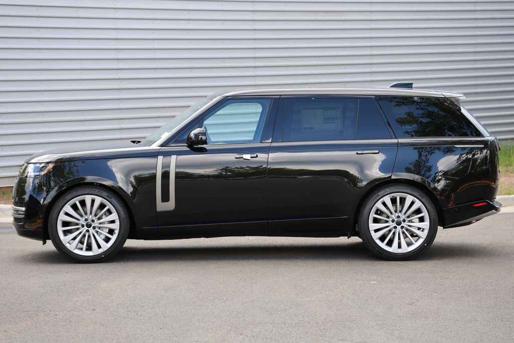 2026 Land Rover Range Rover SE - Photo 2