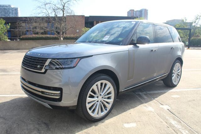 2025 Land Rover Range Rover SE's photo