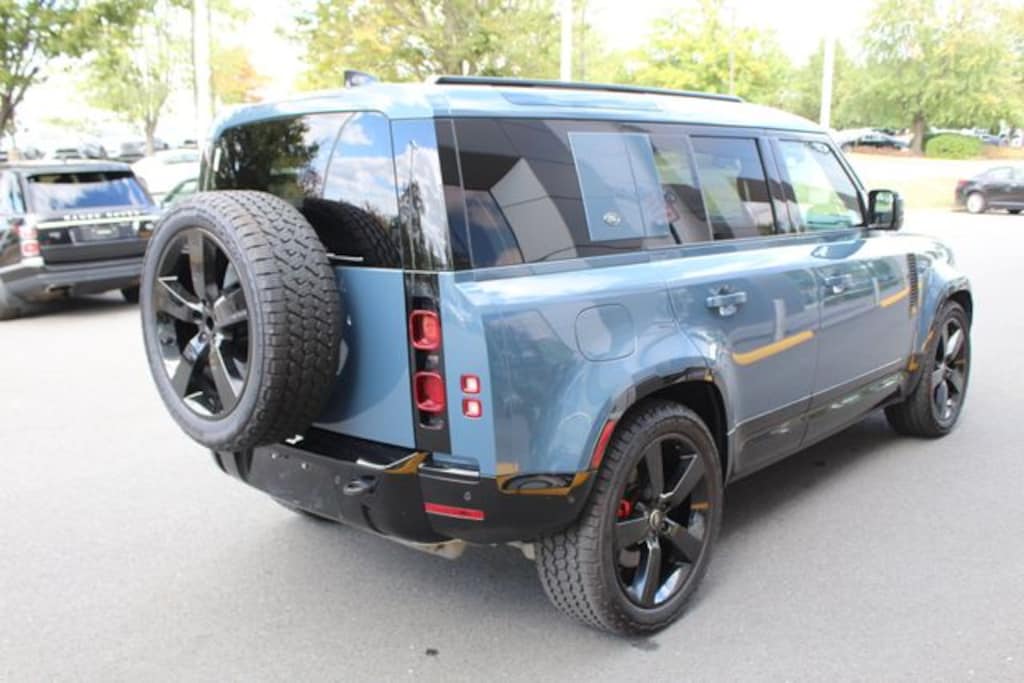 Certified 2024 Land Rover Defender 110 X-Dynamic SE SUV