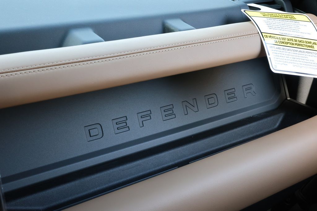 2026 Land Rover Defender X-Dynamic SE - Photo 30