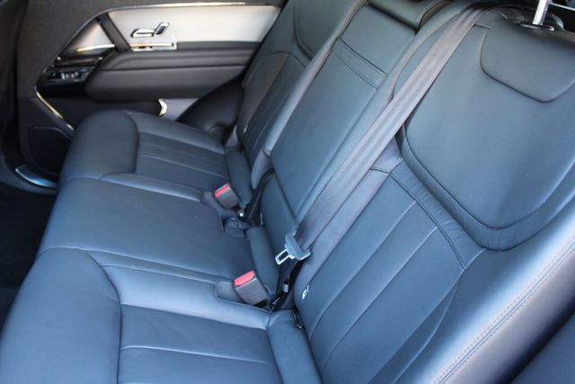 2025 Land Rover Range Rover Sport P360 S photo 4