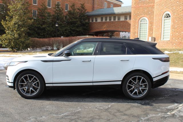 2026 Land Rover Range Rover Velar Dynamic SE