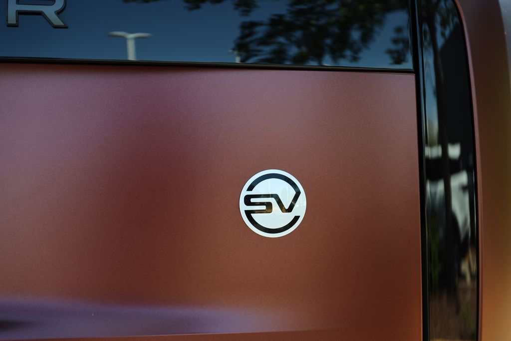 2026 Land Rover Range Rover SV - Photo 5