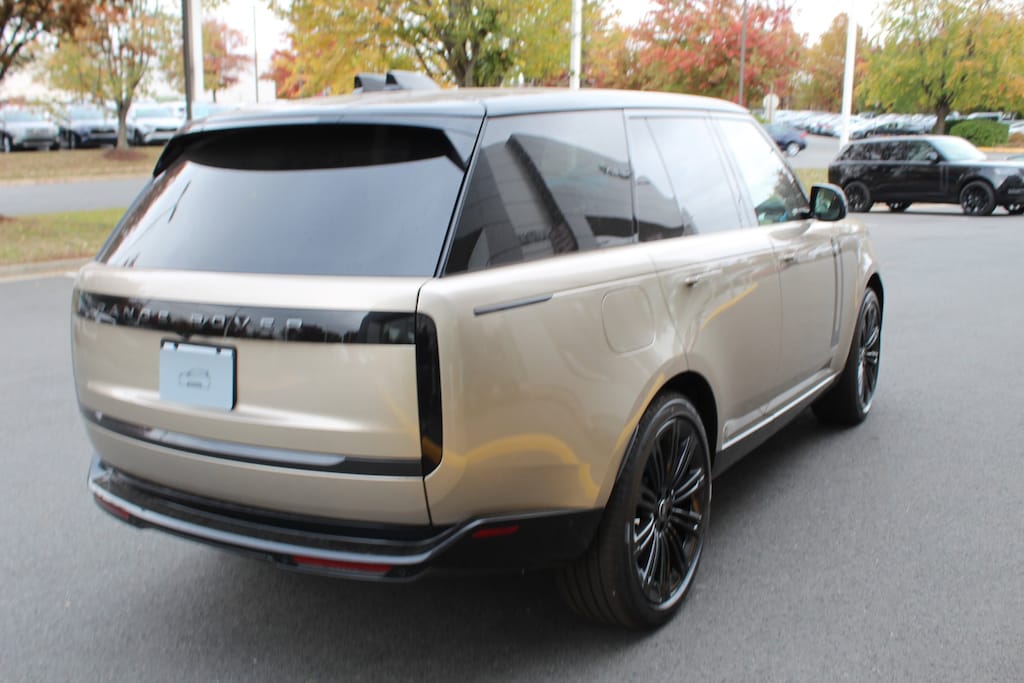 New 2025 Land Rover Range Rover SE 530PS SUV
