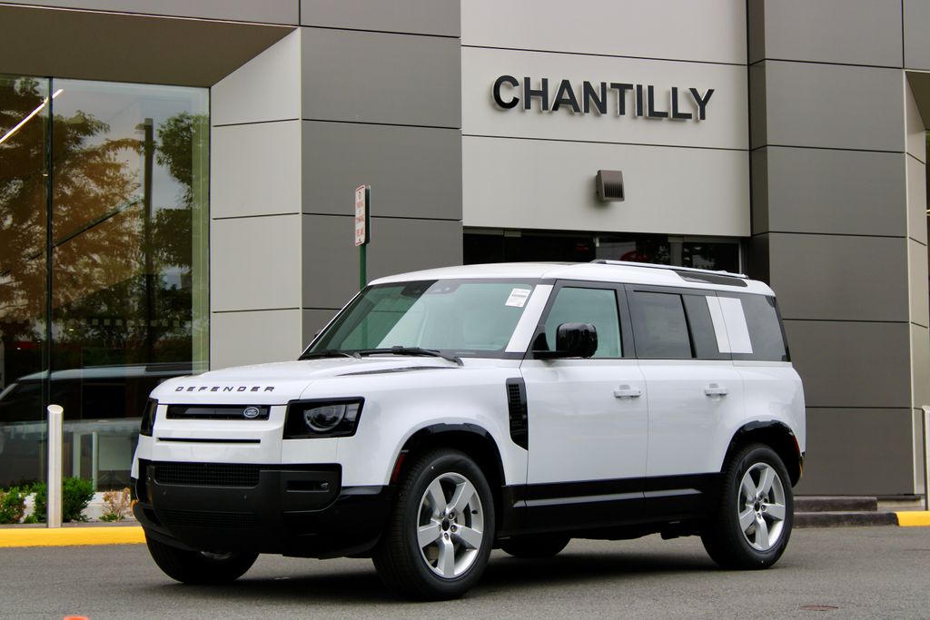 2026 Land Rover Defender 110 X-Dynamic SE P400's photo