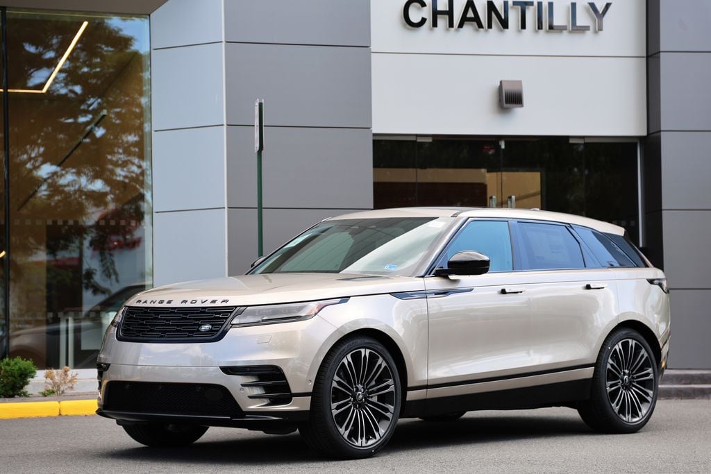 2026 Land Rover Range Rover Velar P250 Dynamic SE's photo
