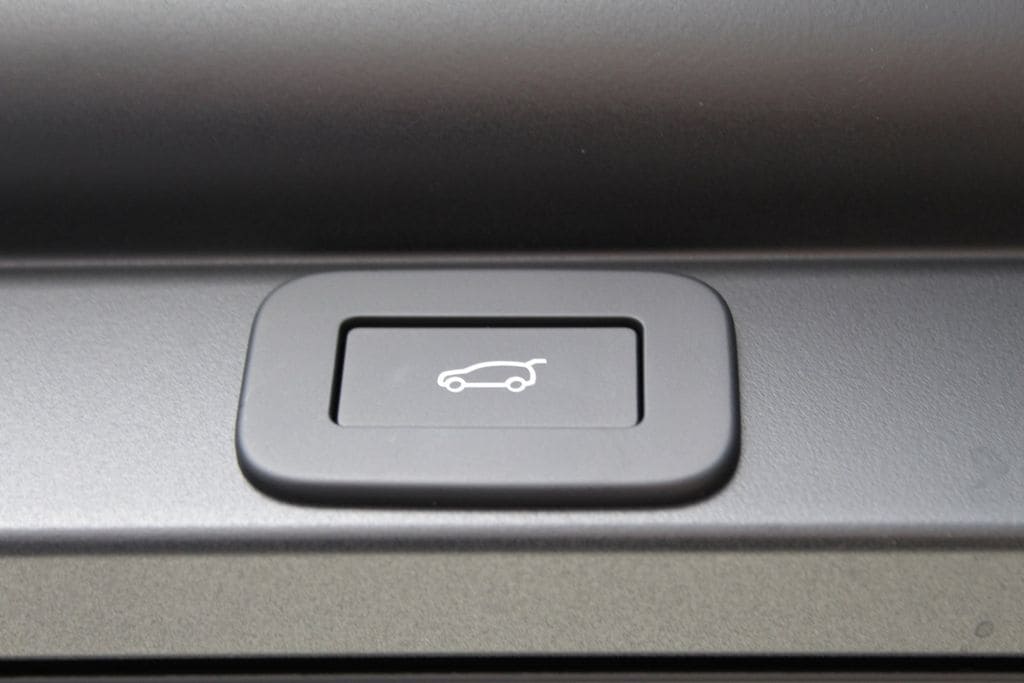 2025 Land Rover Range Rover SE - Photo 38