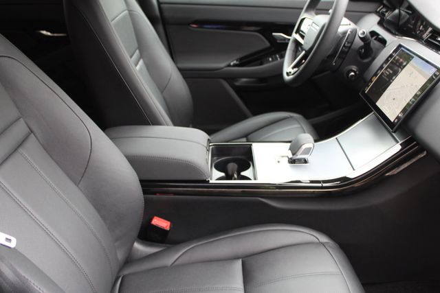 2025 Land Rover Range Rover Evoque S photo 3