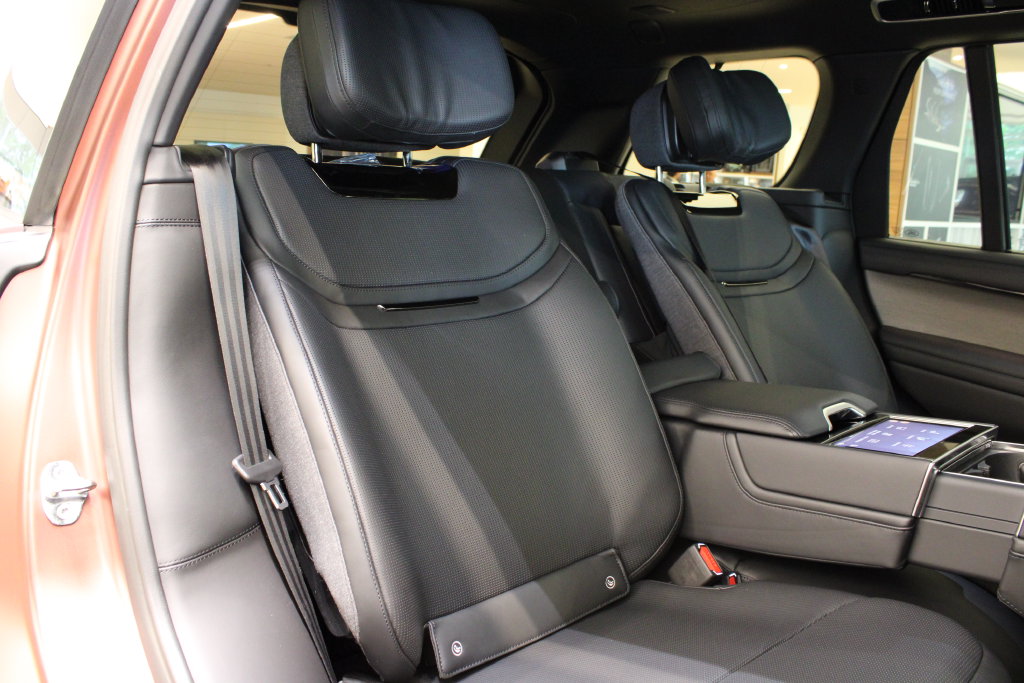 2026 Land Rover Range Rover SV - Photo 33