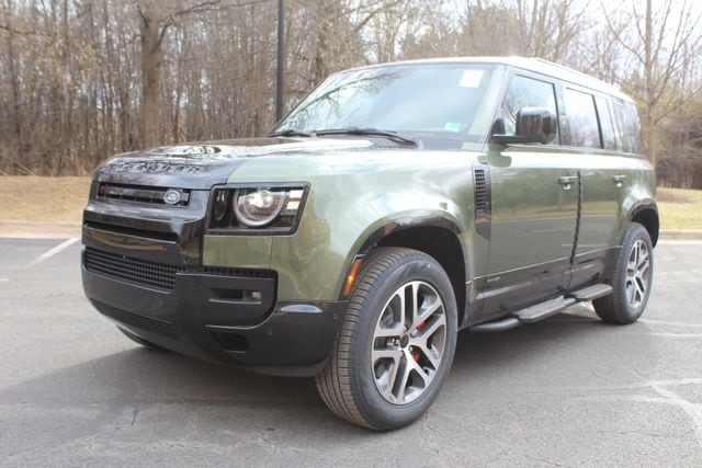 2026 Land Rover Defender X's photo