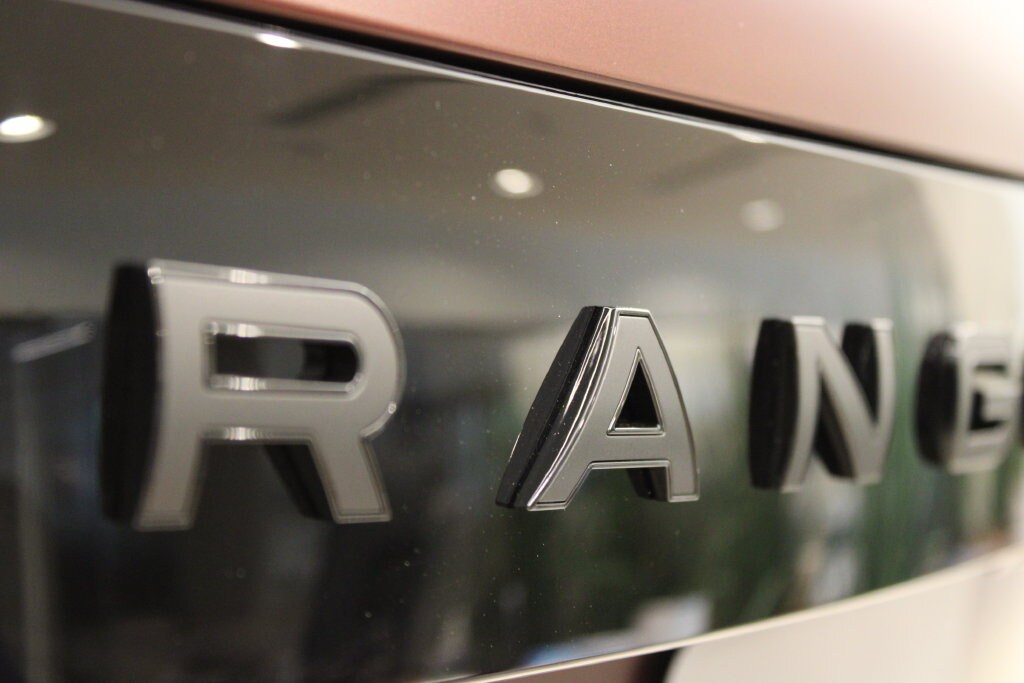 2026 Land Rover Range Rover SV - Photo 24