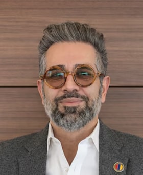 Staff member Max Assefi from ID_9580b2