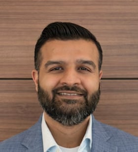 Staff member Vic Ejaz from ID_62eb80