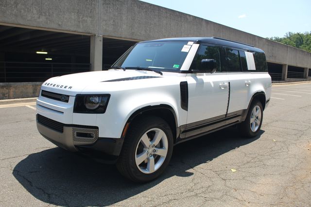 2025 Land Rover Defender X-Dynamic SE's photo