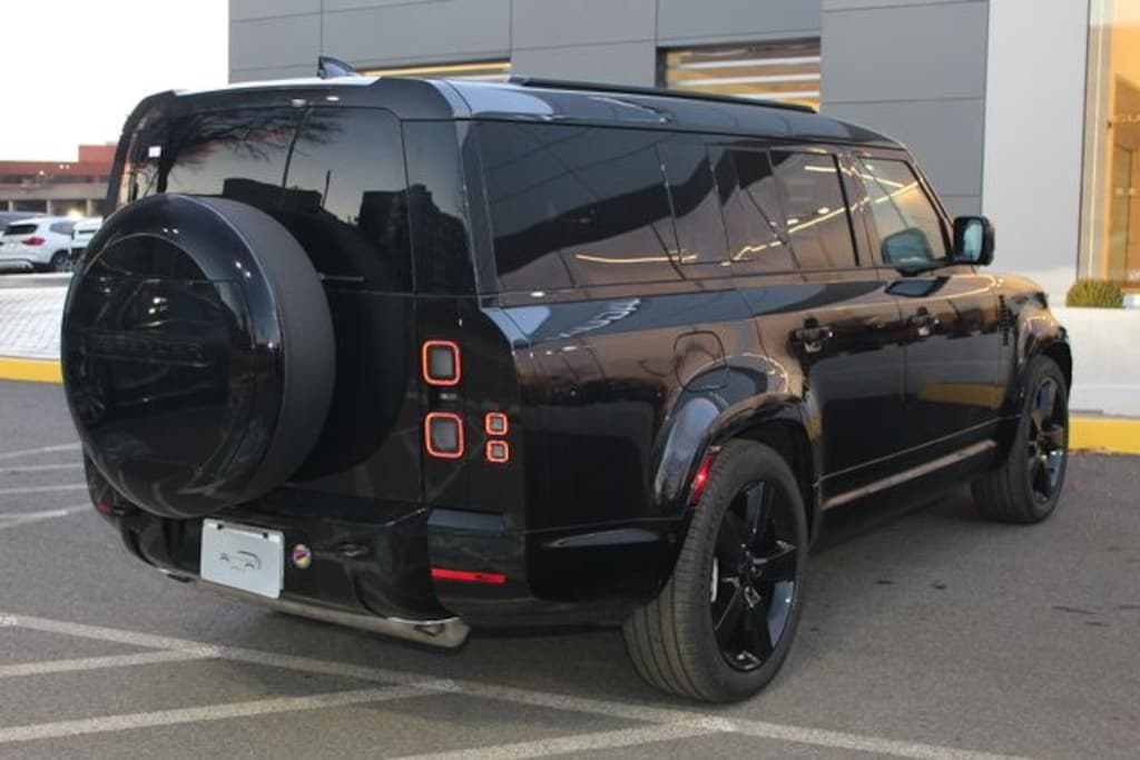 New 2026 Land Rover Defender 130 X-Dynamic SE SUV