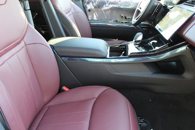 2025 Land Rover Range Rover Sport SE photo 3